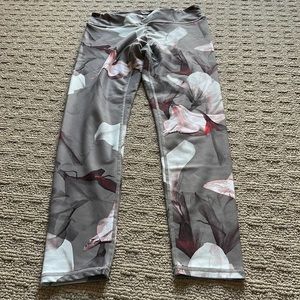 Fabletics grey leggings